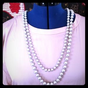 Double layered long pearl necklace